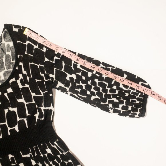 White House Black Market Sweater Dress Black White Geometric 3/4 Sleeve Small - Picture 6 of 11